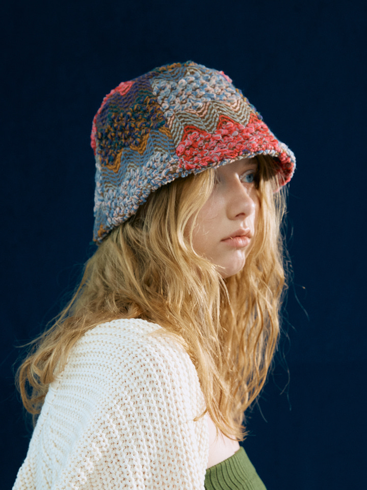 [Let there be light] Knit bucket hat in wine