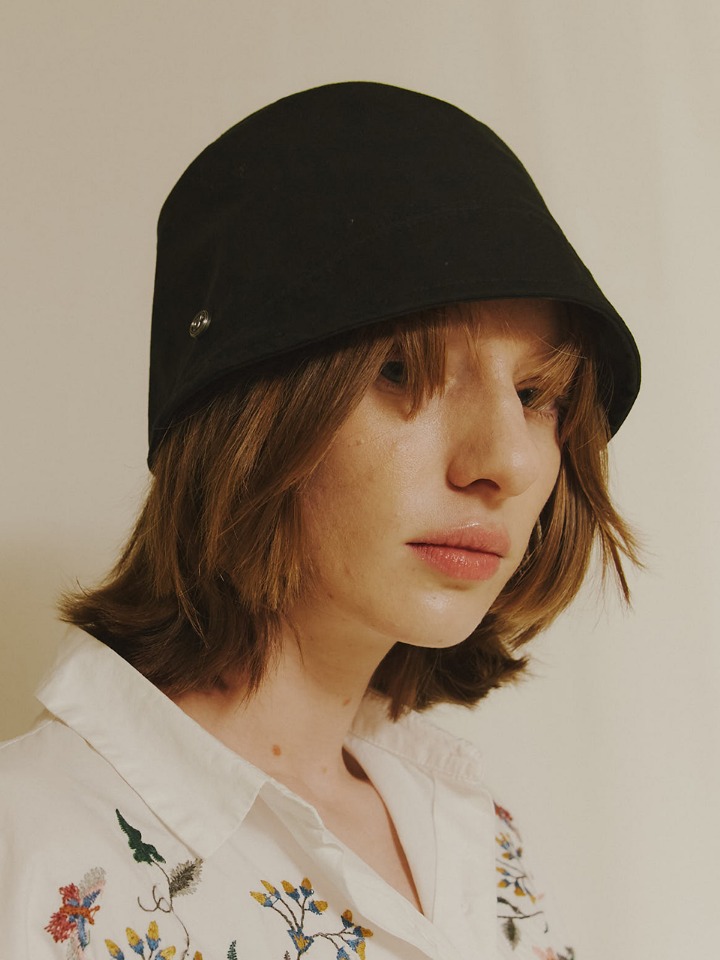[The shelter] Screw bucket hat in black