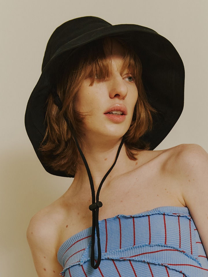 [The shelter] Wide bucket hat in black